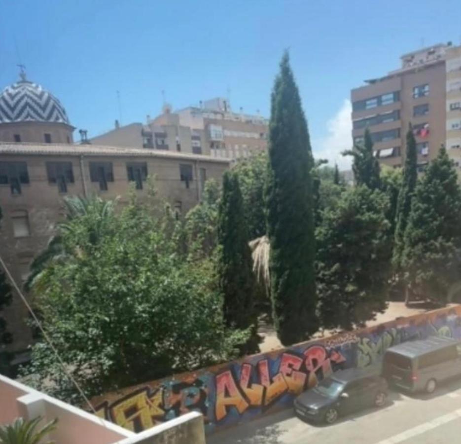 Familyhomestay Valencia Buitenkant foto